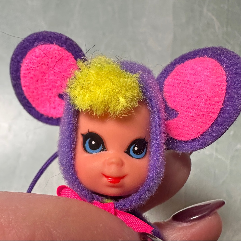 Vintage Liddle Kiddles Miss Mouse In Little Purple Suit Animiddle Mattel Pin - Picture 5 of 6